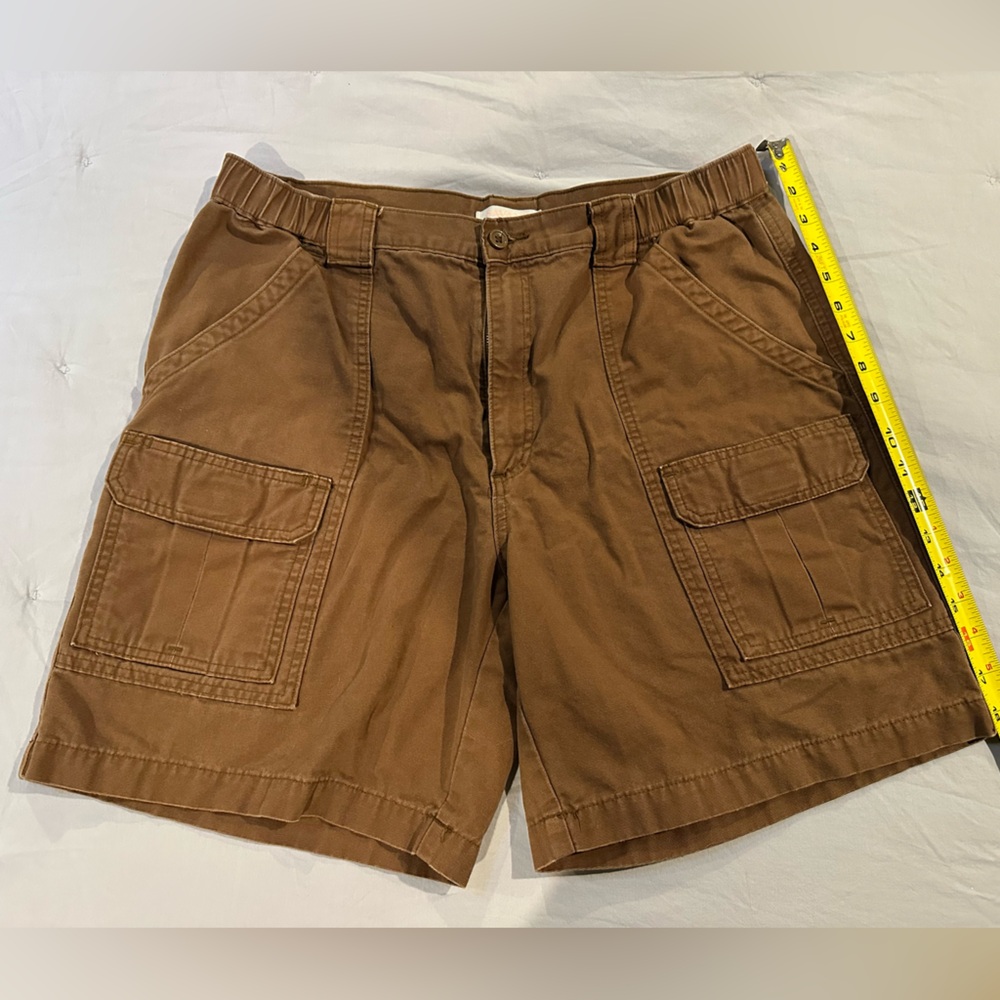 Savane Men's Brown Cargo Shorts size 36